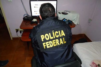 PF cumpre mandado de busca e apreensão em Campinas contra suspeito de vender pornografia infantil - Foto: Polícia Federal