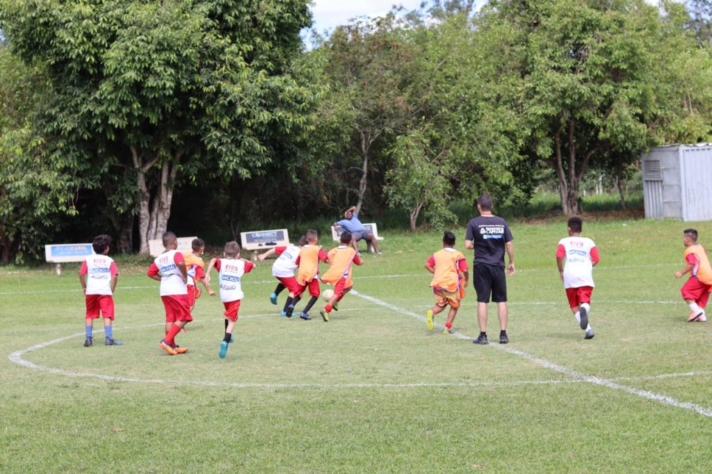 Cerca de 80 crianças participam da confraternização anual de encerramento das aulas de Futebol da SEJEL - Foto: Divulgação/Prefeitura de Capivari
