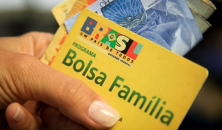 Caixa paga nesta quinta-feira 1ª parcela do Bolsa Família de 2024 - Foto: Agência Brasil