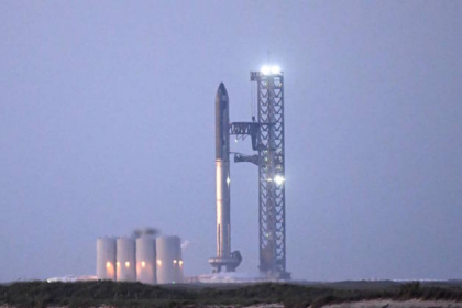 SpaceX tentará lançar o foguete mais poderoso da história nesta quinta (20) - Foto: PATRICK T. FALLON/AFP