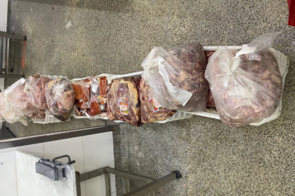 Carnes apreendidas em açougue de Indaiatuba (SP) — Foto: Prefeitura Municipal de Indaiatuba
