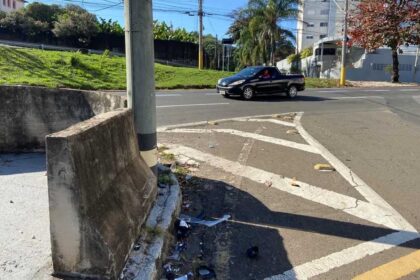Acidente aconteceu em cruzamento de avenidas em Piracicaba — Foto: Edijan Del Santo/EPTV