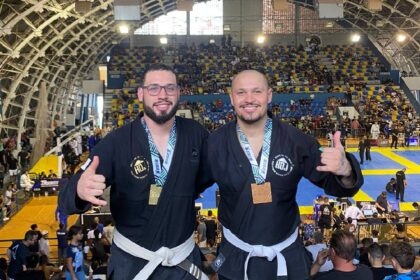 Dupla de Capivari conquista medalhas em torneio de jiu-jitsu em Piracicaba - Foto: Arquivo Pessoal
