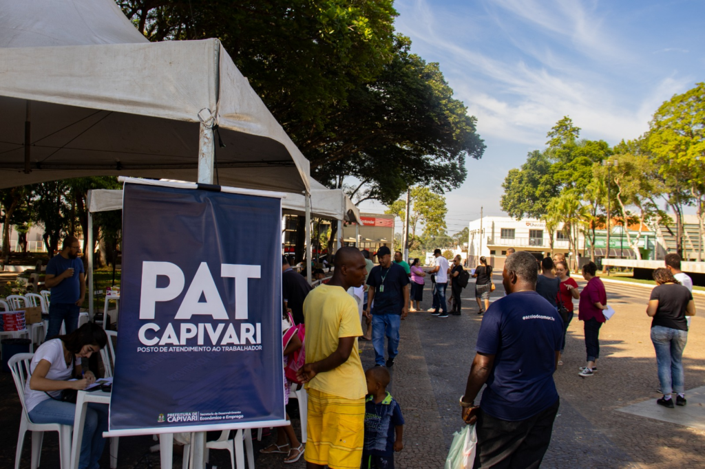 Pat Itinerante leva serviços de emprego e empreendedorismo à Praça Central da cidade - Foto: Divulgação/ Prefeitura de Capivari