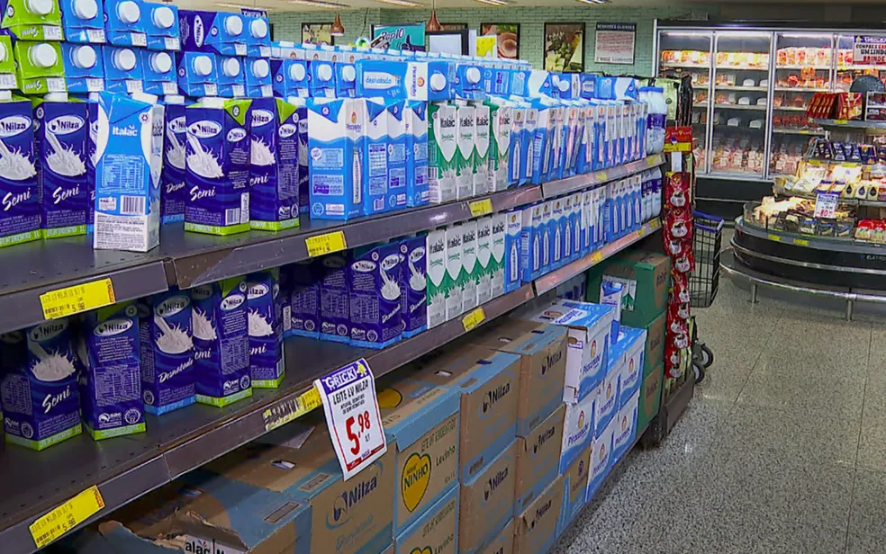 Preço do leite sobe pelo 4º mês consecutivo e derivados ficam mais caros em abril — Foto: Reprodução/EPTV