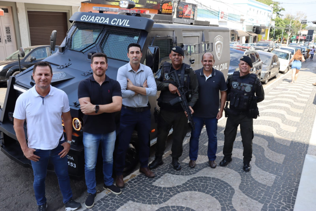 Guarda Civil de Capivari recebe veículo blindado para operações especiais de combate ao crime - Foto: Divulgação / Prefeitura de Capivari